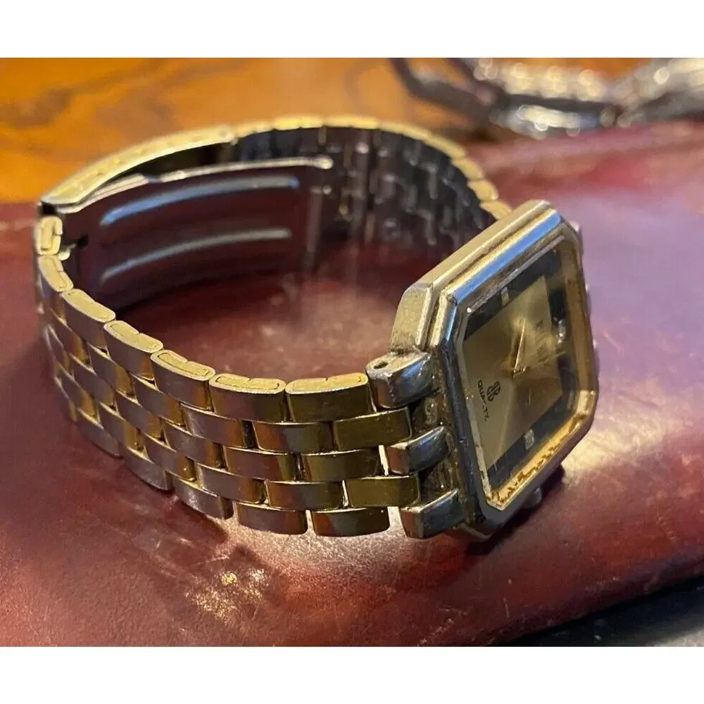 Women's VTG 25mm Bill Blass Watch, Gold Tone with Bracelet Band